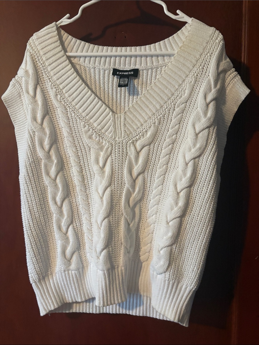 Express Cream Cable-Knit V-Neck Sweater Vest